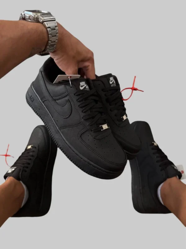 Nike Air Force 1 Black