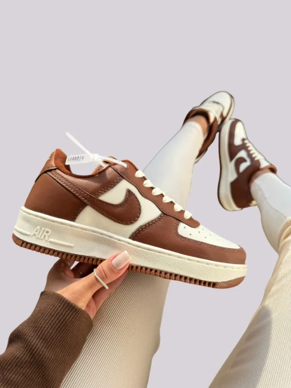 Nike Air Force brown couro