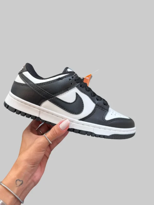 Dunk Low panda