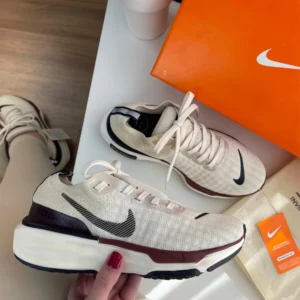 tênis nike zoomx feminino