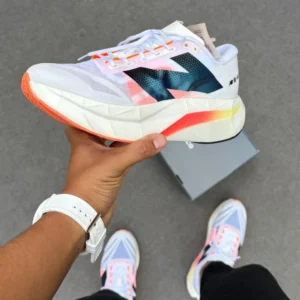 New Balance FuelCell SC Elite v4