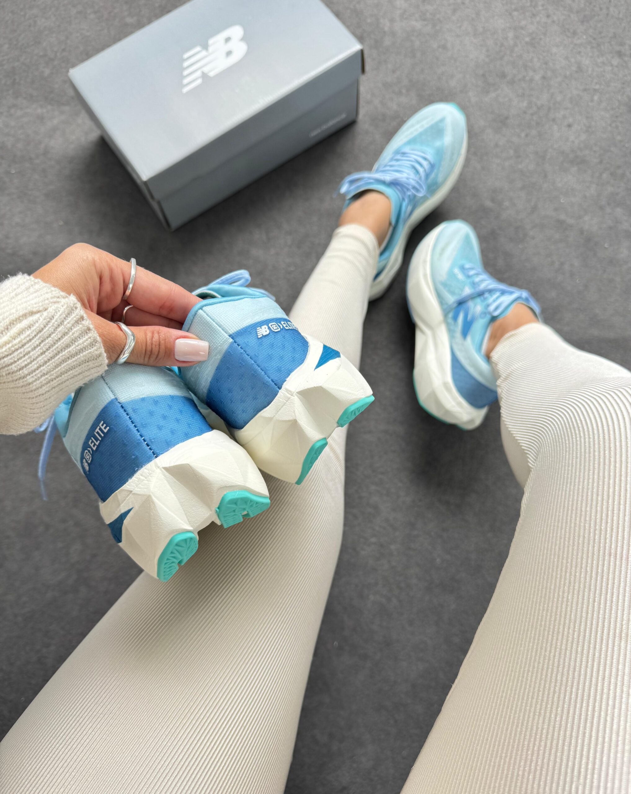 New balance FuelCell SC Elite v4 feminino - Imagem 5