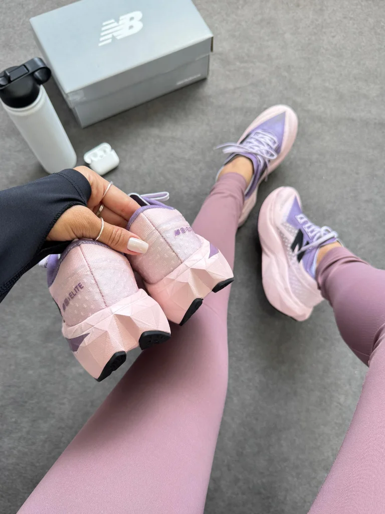 New balance FuelCell SC Elite v4 feminino - Imagem 2