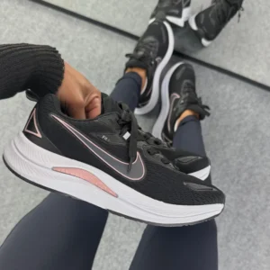 Nike Running Fit EST 1972